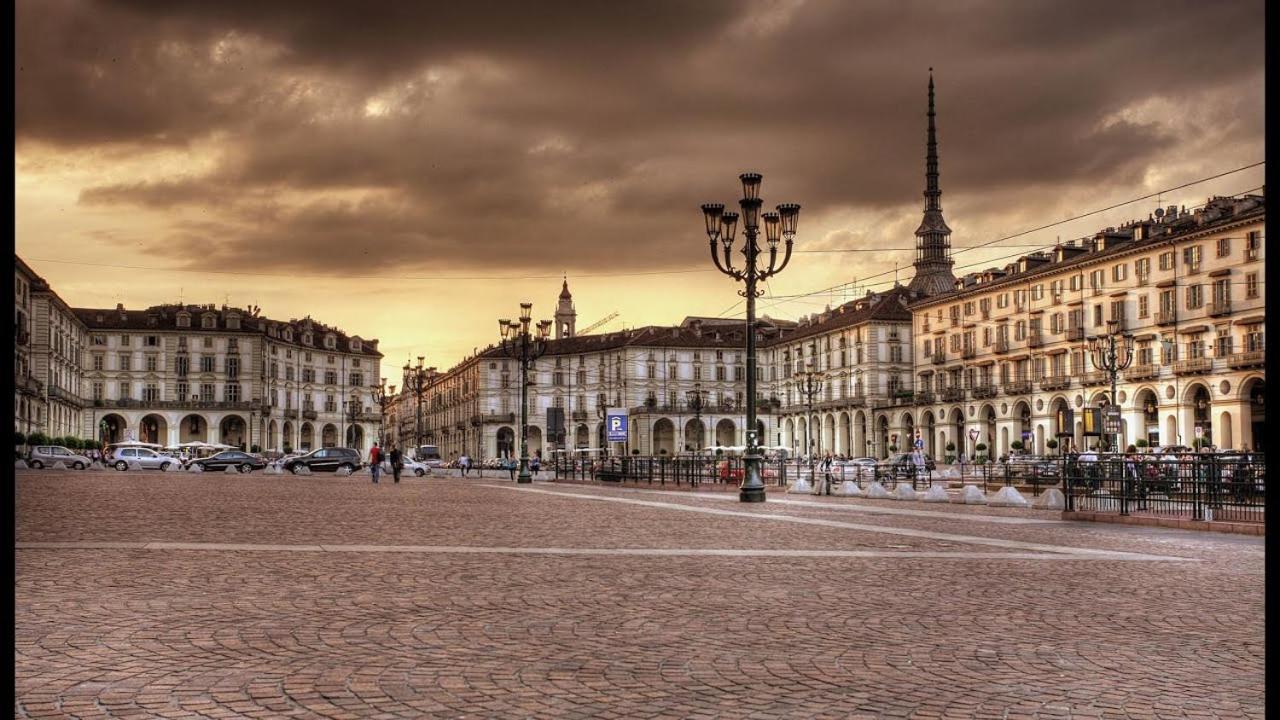 Il Salotto Di Torino Centrale In Piazza Vittorio Exteriör bild